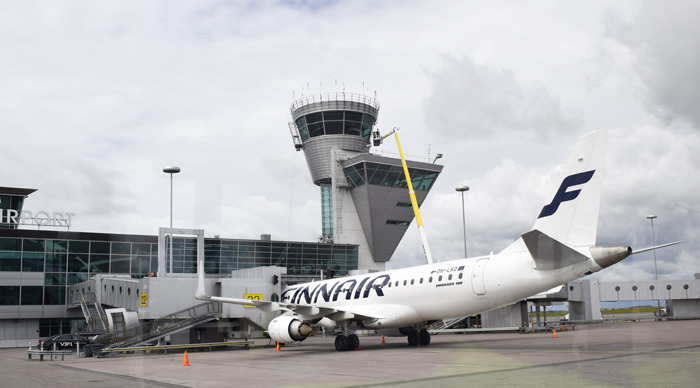 HELSINKI-VANTAAN ETELÄSIIPI AVAUTUU